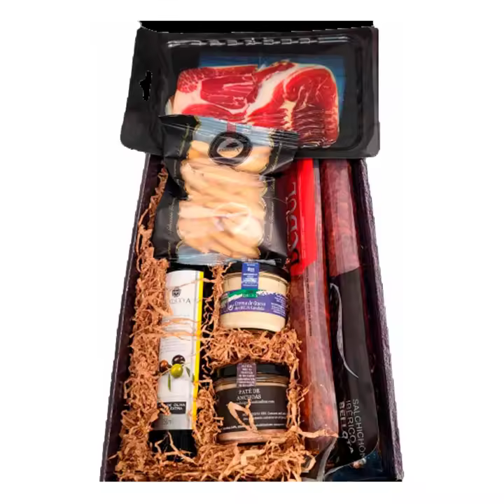 Cesta gourmet para regalar con aceite La Chinta, jamón, ibéricos y patés. Regalos para cumpleaños o Navidad. Lote delicatessen. - 1