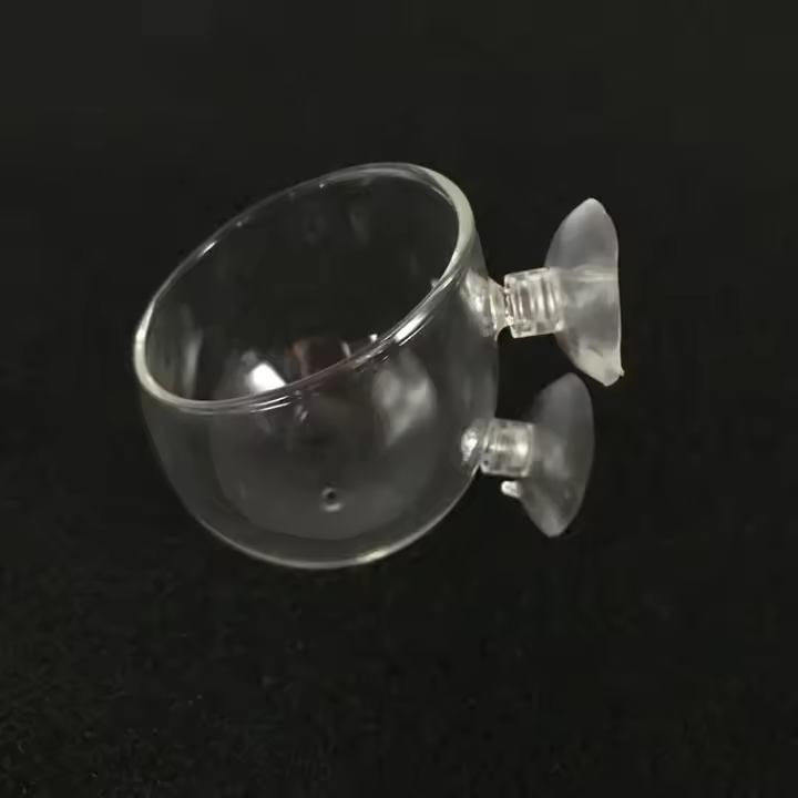Decora Tu Acuario Con Este Mini Recipiente De Cristal Colgante Para Tanque De Peces. Accesorio Ideal Para Plantas Acuáticas. Transparente. Tamaño 7cmx6.4cm. Peso 73g. - 1