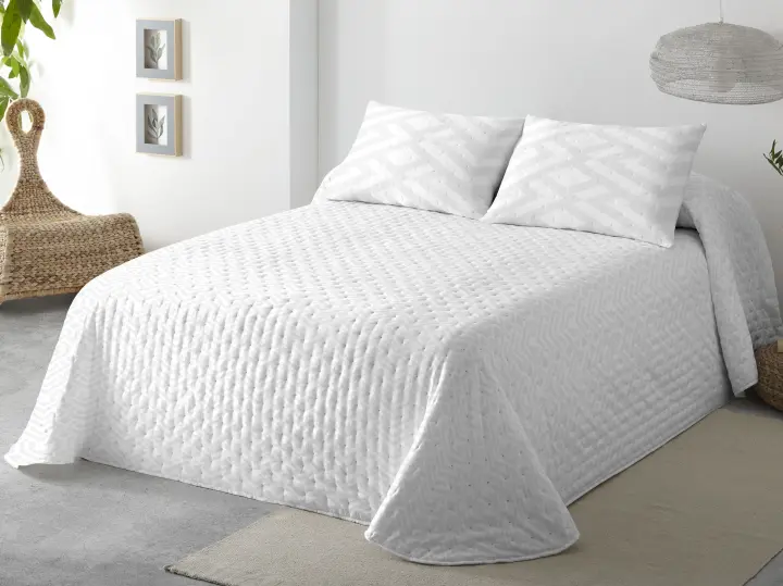 Plusdescanso- Colcha de Microfibra Reversible Triana Plata con funda/s de almohada - Tacto muy suave y agradable. Elegancia para tu cama al mejor precio. Hipoalergénica y termosellada. - 1