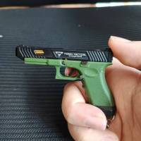 Pistola De Juguete Miniatura TTI G34 En Aleación Para Coleccionistas Y Regalos Para Niños Y Adultos Sin Batería Material Metálico - details 1