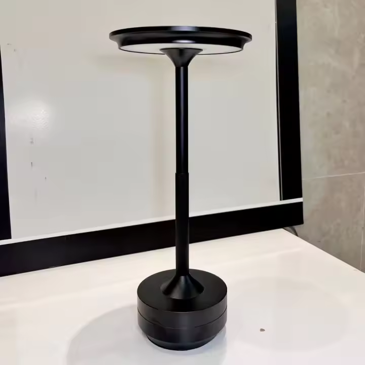 Lámpara De Mesa Recargable Inalámbrica Para Dormitorio Lámpara De Tocar USB-C Creativa Para Camping Y Escritorio Negro Moderno Dimmer - 1