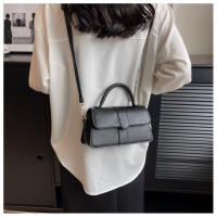 Bolso De Hombro Para Mujer En Cuero PU Moda Cruzado Vintage Bolsos De Malla Cuadrada Bolso De Bocadillo Negro - details 9