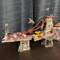 Juguetes De Bloques De Construcción Clásicos Serie Última Batalla Del Puente Figuras De Ciudad Héroe De Red Regalo De Cumpleaños Para Niño 1156 Piezas - details 0