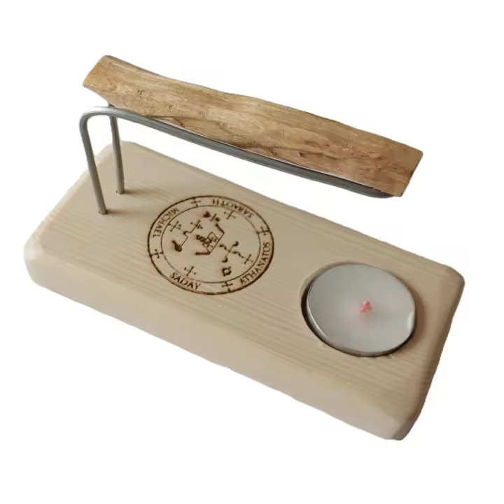 Quemador para Palo Santo, Inciensos o atados, artesanal con base de madera Simbolo SAN MIGUEL ARCANGEL, varillas metálicas, incluye palo santo y vela de té. Marca YA-DECOREGALOS - 1