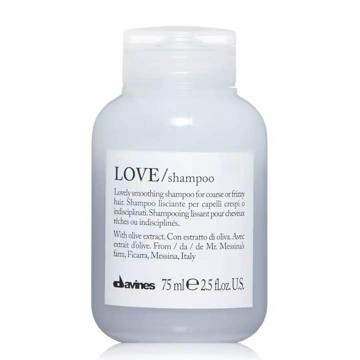 Davines LOVE Smoothing Shampoo / Champú suavizante para cabello grueso o con encrespamiento. - 1