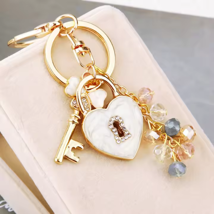Llavero De Corazón Con Rhinestone Llavero De Mujer Llavero De Bolso Llavero De Mochila Llavero De Coche Encanto Para Amantes Regalo De San Valentín - 1