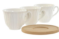 LILI HOME Set de 6 Tazas de Porcelana con Plato de Bambú – Elegancia y Sencillez. Capacidad de las Tazas: 90 ml, ideal para café expreso, té o infusiones pequeñas. Dimensiones: 8.5 x 6.4 x 5.5 cm. Viene en una caja cuidadosamente diseñada, lo que lo convi - details 1