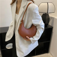 Bolso De Hombro Para Mujer Yogodlns Nueva Primavera Color Sólido Forma De Media Luna Lujo PU Cuero Bolsos Versátiles Con Funda - details 4