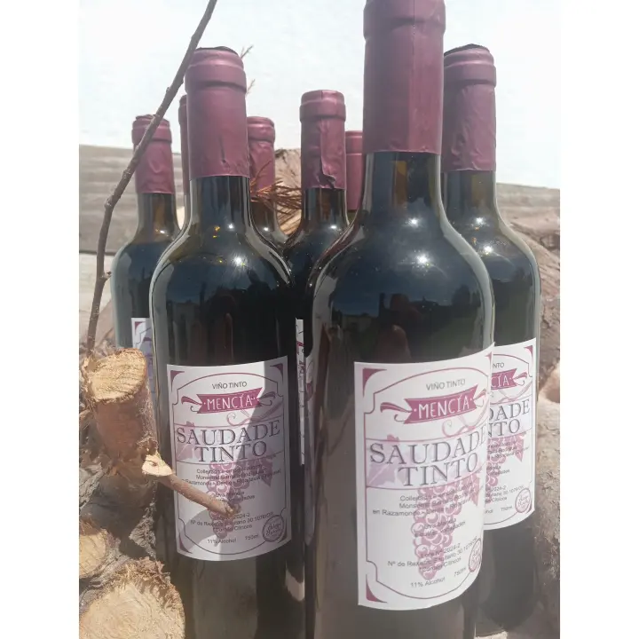 CAJA DE 6 BOTELLAS DE VINO TINTO ARTESANAL (Galicia). "Saudade Mencia". - 1