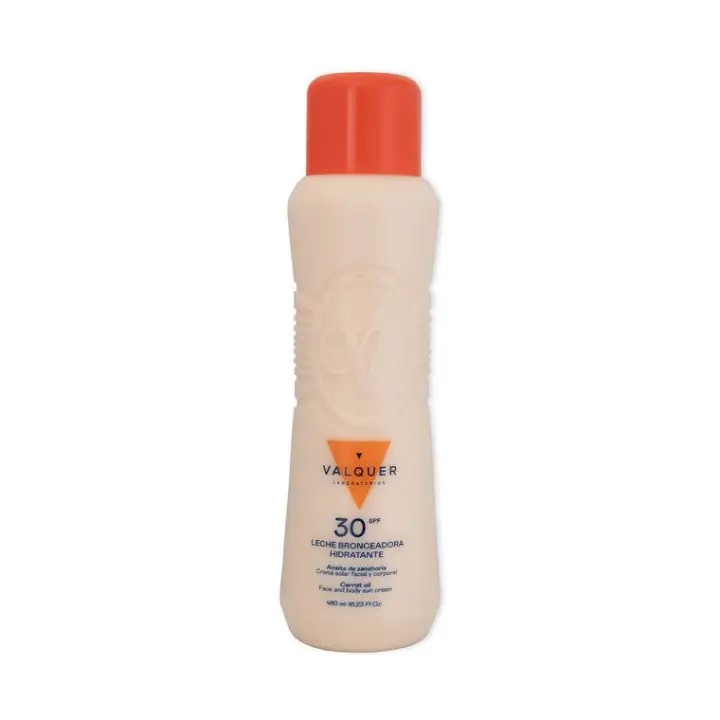 Leche hidratante bronceadora de zanahorias facial y corporal SPF 30 / SPF 50 - 480 ml - Valquer Laboratorios -  Su composición renovada no solo hidrata la piel facial y corporal, sino que la broncea progresivamente, aportando un tono luminoso. - 1