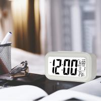 Reloj Despertador Digital, LED Pantalla Reloj Alarma Inteligente con Temperatura, Sensor de Brillo, 12/24 Horas, Función Snooze y Alarma para Dormitorio, Hogar, Oficina, Cocina(Batería) - details 4