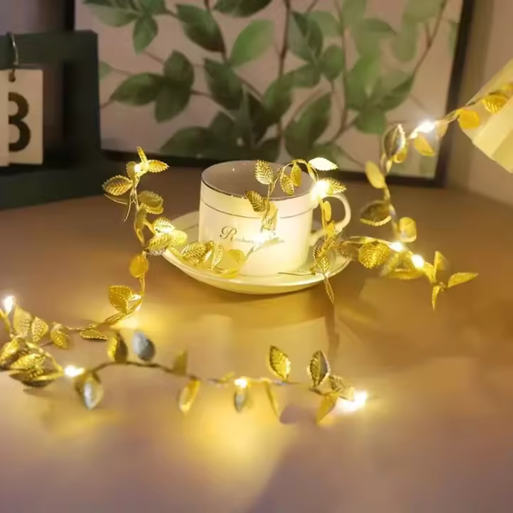 Guirnalda De Plantas Artificiales Con 30 LEDs Amarillo Y Plateado Para Bodas Y Fiestas En Casa Fuente De Energía Por Batería Decoración De Navidad - 1