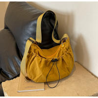 Bolso De Hombro De Nylon Nueva Diseño En Niche Color Sólido Con Pliegues Bolso Cruzado Versátil Para Uso Casual En Clase Y Comuting - details 33