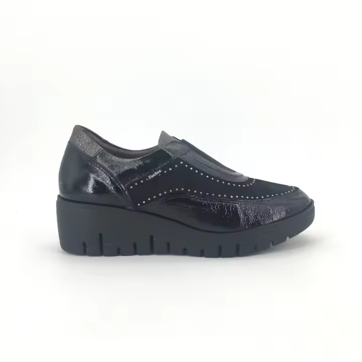 Zapato Fluchos para mujer, mod.1827, Zapato cimbinado en ante con tachuelas y piel - 1