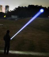 Linterna Táctica De Alta Luminosidad Para Caza Y Patrulla Nocturna Recargable USB Con Zoom Telescopio 3000M Luz LED Negro Aluminio Resistente Al Choque Y Al Agua - details 1