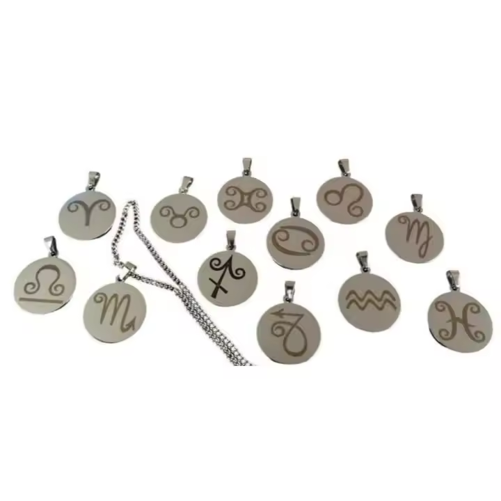 Amuletsshop- Colgante de Acero Horóscopo y Constelaciones 2cm con Cadena para Aries, Tauro, Géminis, Cáncer, Leo, Virgo, Libra, Escorpio, Sagitario, Capricornio, Acuario o Piscis - 1