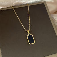 Collar Pendentivo Rectangular Minimalista Para Mujeres Y Hombres Negro Epoxy Largo Dorado Metal Joyería De Cumpleaños Diaria - details 8