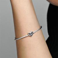 Pandora Pulsera Rígida Mujer Plata de Ley Circonita Corazón y Mariposa Pandora Moments 592593C01-19 - details 0