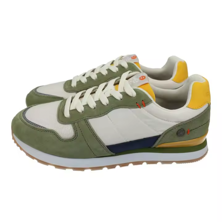 Deportivos marca REFRESH para hombre en color kaki. Zapatillas deportivas veganas Refresh hombre con diseño retro y suela antideslizante, color kaki - 1