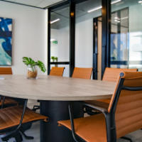 LED ATOMANT Marco de superficie compatible con paneles LED de 60x60 cm. Fabricado en aluminio resistente, permite instalar paneles LED en techos donde no es posible el montaje empotrado. Ideal para oficinas, comercios y espacios interiores. - details 4