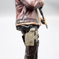 Figura De Acción De Anime 33cm Leon Zombie Hunter En Cuero Colección Para Niños Y Adultos Decoración De Escritorio Modelo De Soldado Juguete Grande - details 10