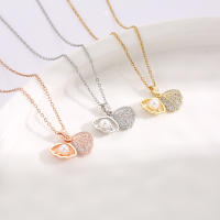 Collar De Lujo Pequeño Para Mujer Con Colgante De Concha Y Zirconia Micro En Cobre Accesorios Minimalistas De Moda - details 0