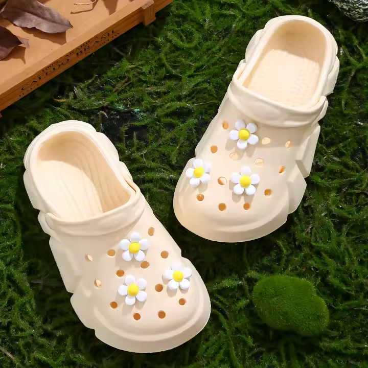 Clogs Para Niñas Con Flor Antideslizantes Y Transpirables Ligeros Para Interior Y Exterior Baño Playa Y Piscina - 1