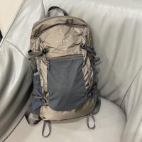 20-22L-litre unisex hiking backpack, waterproof with rain cover, very suitable for hiking, travel and camping, ergonomic design, spacious, suitable for both men and women，Foldable and compact - details 2