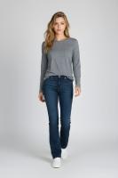 Descubre nuestra camiseta fluida de mujer con cuello redondo, manga larga y bolsillo delantero, tejido suave y elástico ideal para looks diarios cómodos - REF: 9017-1 - details 20