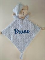 Interbaby Oso Osito Azul claro Peluche Para Bebé Dou Dou Con Nombre Bordado Para Dormir Y Jugar Azul Claro Regalo Bebe Recien Nacido Doudou Invierno Carro Cuna Dormir Infantil Interbaby - details 2