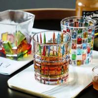Vaso de whisky de vidrio de color pintado a mano, copa de vino de cristal de color confeti arcoíris romántico, adecuado para regalos para novias, bares en casa, bodas - details 3