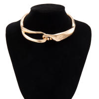 Collar Gargantilla Lacteo Para Mujer Con Collarín Cruzado De Metal Color Oro Cadena Gruesa Joyería Para Fiesta Regalo Para Damas - details 1