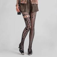 Medias De Un Pie En Y2K Estilo Millennial Con Patrón De Corazón En Punto De Tul Y Estriado Negro Para Mujer - details 3