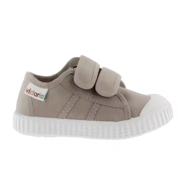 Victoria, zapatillas lona para niños y niñas. IMPORTANTE, te aconsejamos que elijas una talla más de la habitual. Transpirables y con cierre de doble banda adherente. Fabricadas en España. - 1