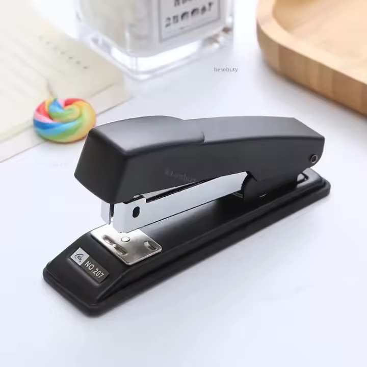 Clavadora Portátil Duradera Para Estudiantes Y Oficina Máquina De Encuadernación Multifuncional Ahorra Esfuerzo Clavadora De Medio Grosor - 1