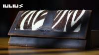 Cartera de Cuero Genuino con Solapa Animal Print – IULIUS | Diseño exclusivo, múltiples compartimentos, estilo salvaje y sofisticado - details 0