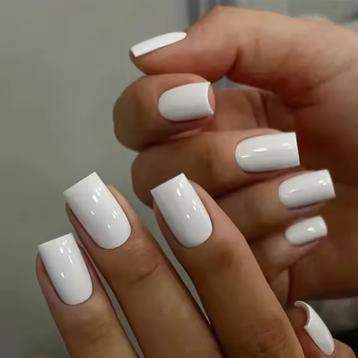 ARTAUG 24pcs Uñas Postizas De Prensa En Blanco De Tamaño Medio Cuadrado 3D Estéreo Con Alta Saturación Conjunto De Uñas Postizas Cubiertas Por Encima Para Mujeres Y Niñas Estilosas - 1