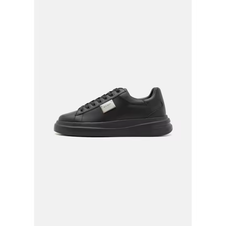 GUESS Zapatilla casual doble suela, color negro con placa lateral plateada con logo	​ - 1