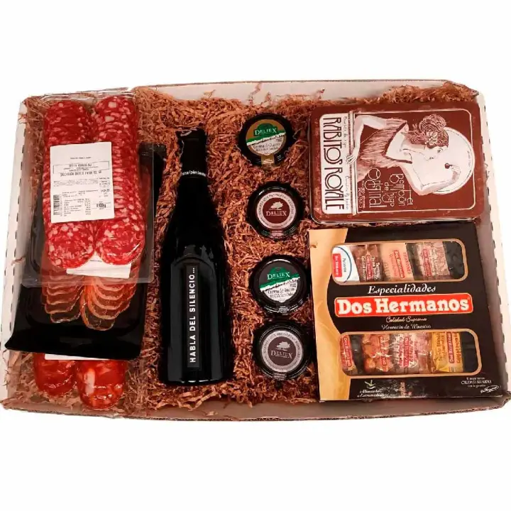 Deliex delicias de Extremadura. Cesta Regalo Gourmet Especial Regalo Para Navidad o demás Celebraciones. Incluye embutidos, pates, vino, bombones y surtidos. - 1