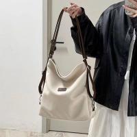 Bolso De Hombro Para Mujer Con Manija De Lujo Nylon Casual Tote Bolso Cruzado De Diseñador Bolso De Viaje Suave Con Bolsillo Interior De Cierre De Cremallera - details 3