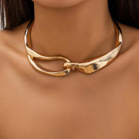 Collar Gargantilla Lacteo Para Mujer Con Collarín Cruzado De Metal Color Oro Cadena Gruesa Joyería Para Fiesta Regalo Para Damas - details 4