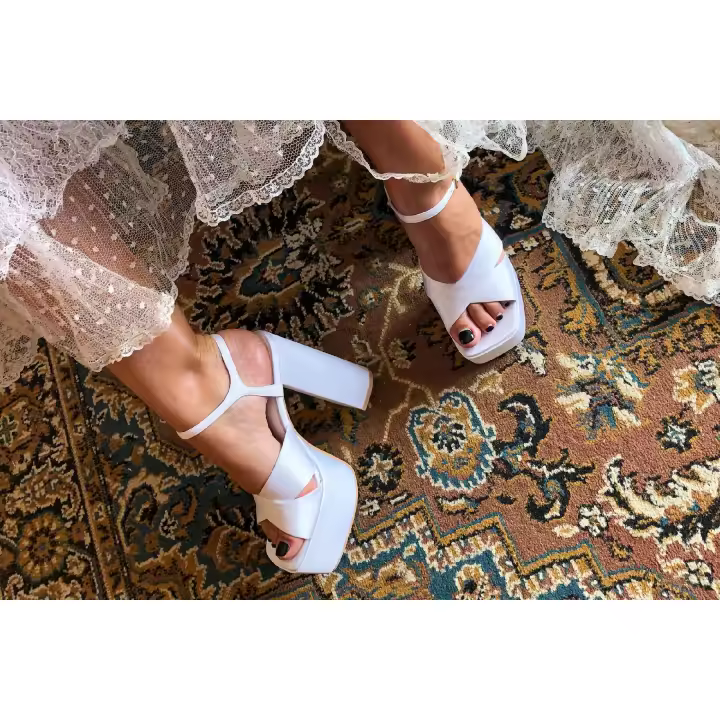 CAMILA'S Sandalias de tacón MINO de color Blanco - 1