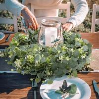 Guirnalda De Hojas Verdes Artificiales Imitación De Eucalipto 78 Pulgadas Con Flores Y Bayas Blancas Para Decoración De Bodas Y Fiestas En El Hogar - details 5