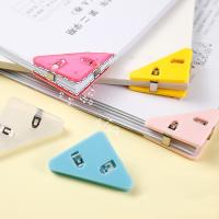 Organizador De Escritorio Creativo 20pcs Clip De Triángulo Para Papel Y Libros Clip De Esquina Para Almacenamiento De Escritorio Y Estantería Oficina - details 5