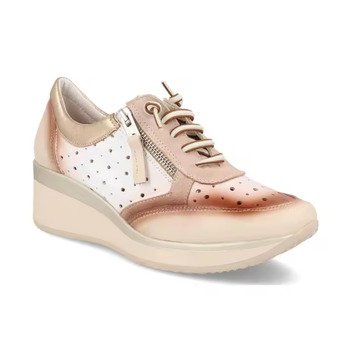 15318 - VIDA DEPORTIVO SEÑORA PIEL  COLORES : BEIGE  TALLAS : 35 AL 41  CORTE EXTERIOR : PIEL   FORRO INTERIOR : PIEL / SINTÉTICO  PLANTILLA : SINTÉTICO / EXTRAIBLE  ALTURA TACÓN / CUÑA : 5,5 CM.  PISO : SINTÉTICO - 1