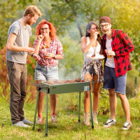 Outsunny Parrilla de Carbón, Parrilla de Camping Antideslizante con Rejilla, Clip para Parrilla, Cestas Laterales para Jardín, Barbacoa de Acero Inoxidable + Metal Galvanizado Verde Oscuro 77 x 30 x 70 cm - details 1