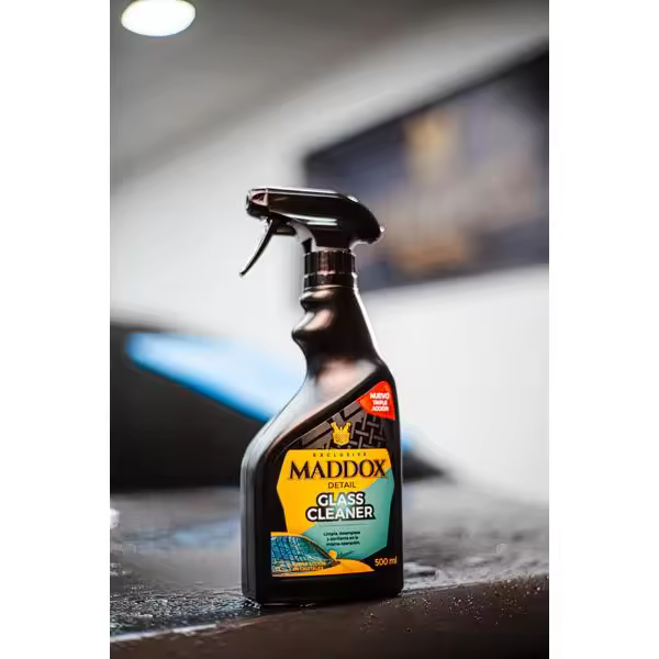 Maddox Detail - Glass Cleaner - Limpia Cristales Coche Triple Acción, Limpia, Desengrasa y Abrillanta, 500 ml. Lavaparabrisas Coche Profesional. Cristales Limpios, Brillantes y Sin Marcas. - 1