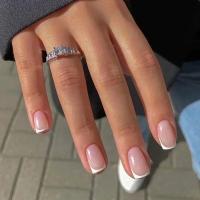Juego De 24 Piezas De Uñas Postizas De Acrílico Con Diseño De Bocanada Y Puntos En Blanco Florido Uñas Postizas Francesas Para Baile De Ballet Longitud Media - details 8