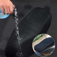 Cubierta De Asiento De Motocicleta 3D Transpirable Con Malla Protectora Aislante De Calor Almohadilla Antideslizante Absorción De Choques Y Protección Solar - details 3