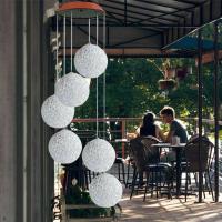 Lámpara colgante de jardín con 6 luces LED solares y carillón de viento que cambia de color - details 1